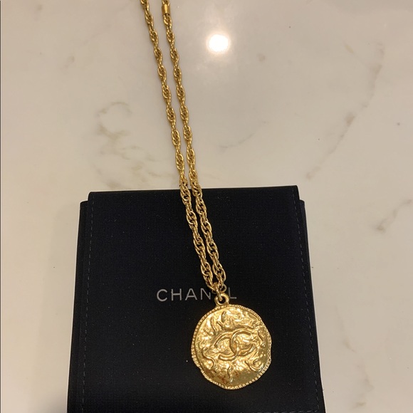 Auth CHANEL Necklace gold vintage - Picture 6 of 10